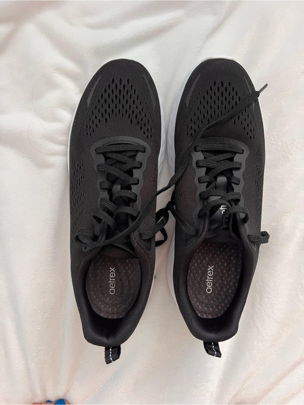 Aetrex Women’s Black Lightweight Athletic Sneakers